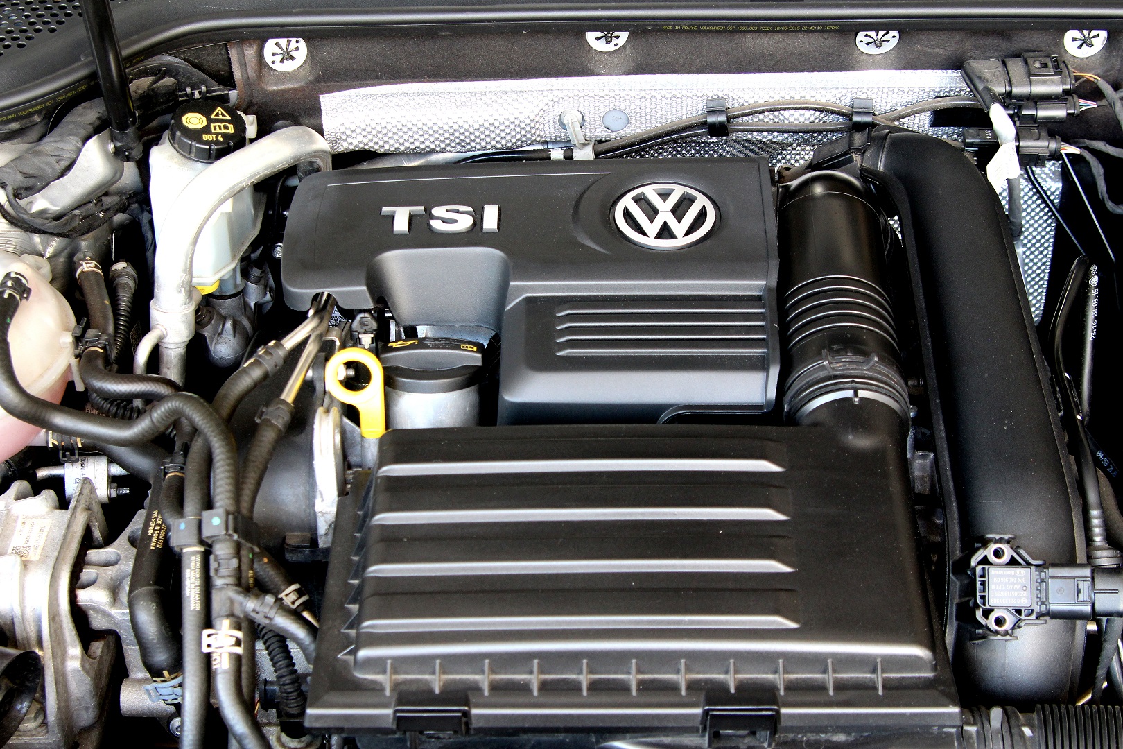 ゴルフ7GTI ECSチューニングエンジンカバー ゴルフ7GTI ECSチューニングエンジンカバー